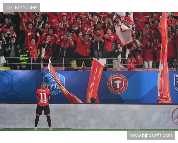 成都四战新鹏城三胜平场均三球